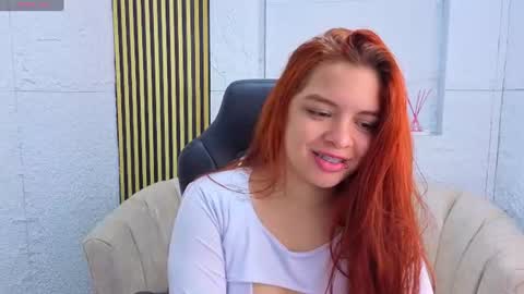 sofia_red_cn online show from June 2026 01:37:02 PM