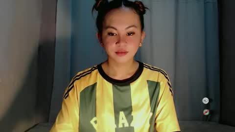 sofia_sweetheart18 online show from May 2026 02:18:01 AM