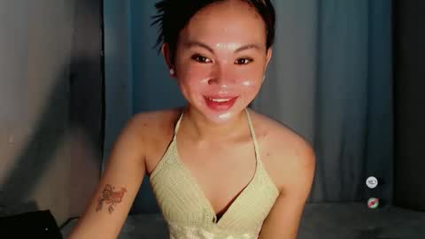 sofia_sweetheart18 online show from May 2026 01:57:02 AM