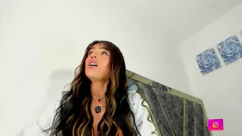 Snapshot of sofia_swett_03 chatting on February 2026 03:39:01 AM laura online show from February 2026 03:39:01 AM