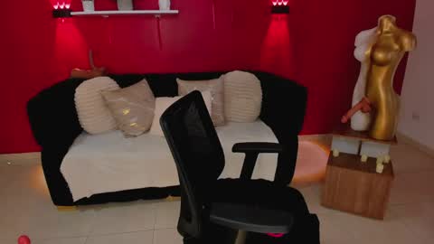 sofia_velvetx online show from May 2026 03:39:02 PM