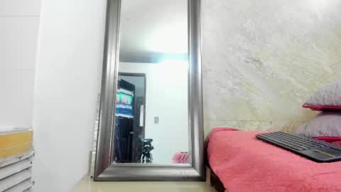 Snapshot of sofia_walke chatting on February 2025 01:15:02 PM Sofia walke online show from February 2025 01:15:02 PM