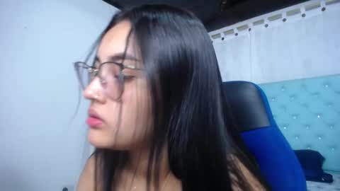 Sofia online show from October 2025 12:28:02 PM