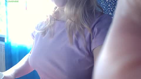 Snapshot of sofiabaileys chatting on March 2025 12:44:02 PM Sofia welcome to my room online show from March 2025 12:44:02 PM