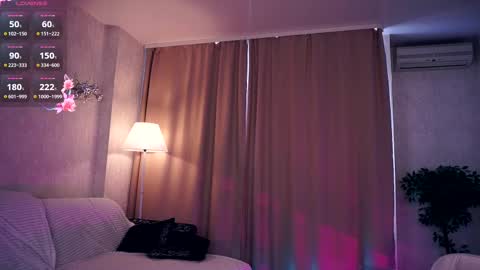 Hi My name is Sofia Welcome to my room Please thumbs up - its important online show from March 2025 08:34:01 AM