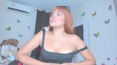 sofiacastillo01 online show from October 2025 09:24:02 PM