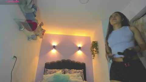 Sofia online show from June 2026 04:32:02 AM