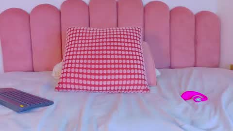 SOFIA DIAMOND  online show from June 2026 07:46:01 AM