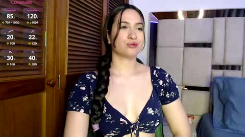 sofiaduque_26 online show from May 2026 08:17:02 PM