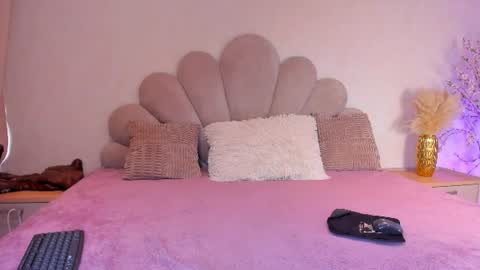 Snapshot of sofiagomez_1 chatting on June 2026 07:05:01 PM SOFI online show from June 2026 07:05:01 PM