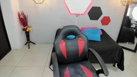 sofia online show from February 2025 10:04:02 PM