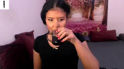 Snapshot of sofialiub chatting on December 2024 10:28:02 AM sofialiub online show from December 2024 10:28:02 AM