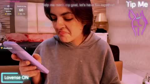 Sofi - next broadcast today 1030pm Colombia time online show from September 2025 10:10:02 PM