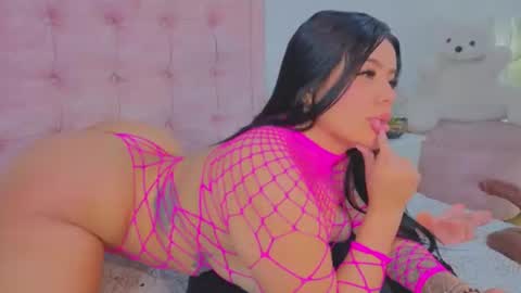 sofianixonn online show from June 2026 01:48:02 PM