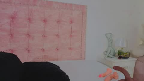 sofianixonn online show from June 2026 01:04:02 PM