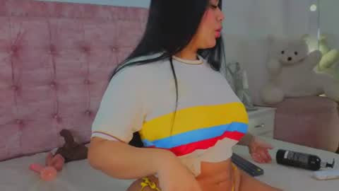 sofianixonn online show from June 2026 12:14:01 PM