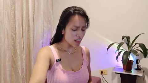 Sofi Bella online show from February 2026 06:39:02 PM