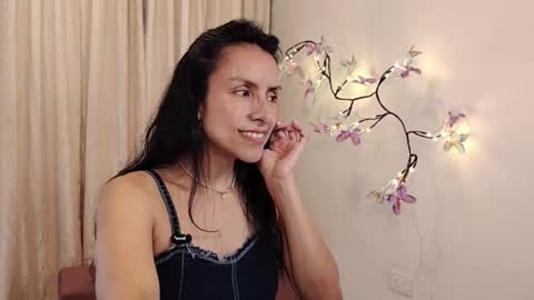 Sofi Bella online show from May 2026 07:08:01 PM