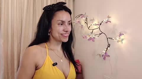 Sofi Bella online show from May 2026 07:08:01 PM