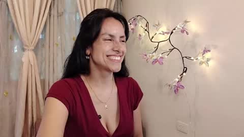 Sofi Bella online show from May 2026 07:45:02 PM
