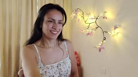 Sofi Bella online show from May 2026 08:05:02 PM