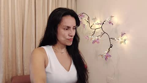 Sofi Bella online show from May 2026 07:09:02 PM