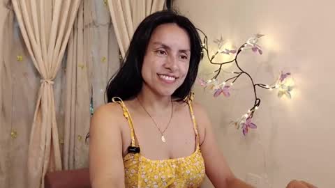 Sofi Bella online show from May 2026 08:16:02 PM