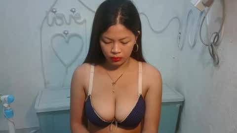 sofie_loorexx online show from April 2026 10:36:02 PM