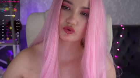 Sofie online show from December 2024 09:52:02 PM