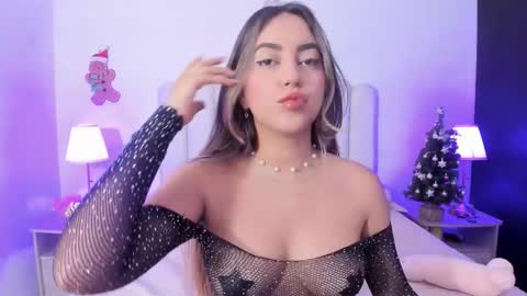 sofiebunnie online show from December 2025 11:23:02 PM