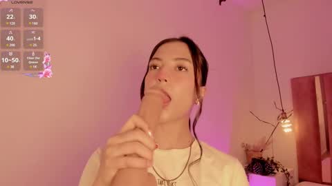 Sofie online show from February 2025 12:58:02 PM