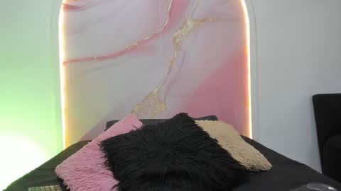 Snapshot of sofii_lopezz chatting on February 2026 11:11:01 AM Sofii Lopezz online show from February 2026 11:11:01 AM