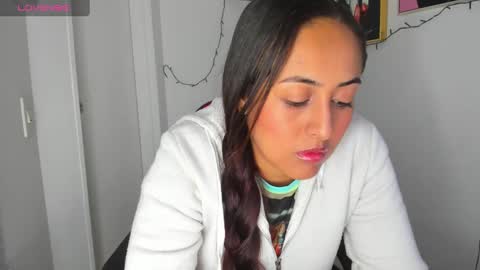 Snapshot of sofiia_rodriguez chatting on February 2025 02:01:01 PM sofiia rodriguez online show from February 2025 02:01:01 PM