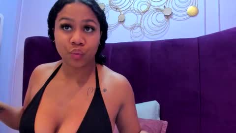 Snapshot of sofiifox chatting on November 2025 07:35:01 PM sofiifox online show from November 2025 07:35:01 PM