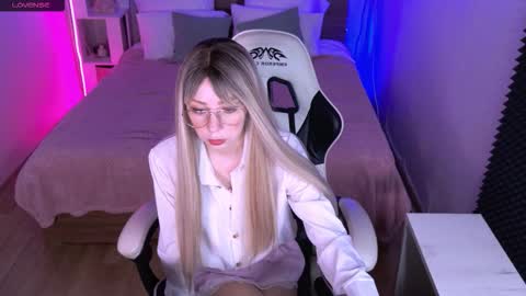 Snapshot of sofiisun chatting on October 2025 04:11:01 AM Sofia online show from October 2025 04:11:01 AM