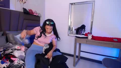 Snapshot of sofiperez_ chatting on April 2026 11:06:01 AM online show from April 2026 11:06:01 AM