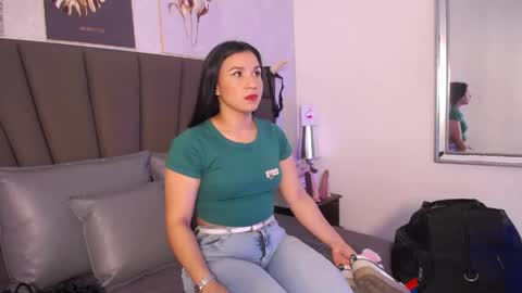 Snapshot of sofiperez_ chatting on May 2026 11:27:01 AM online show from May 2026 11:27:01 AM
