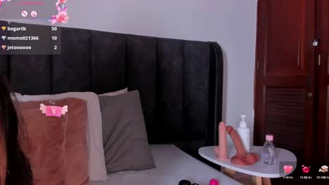 Sofia online show from January 2025 06:04:02 PM