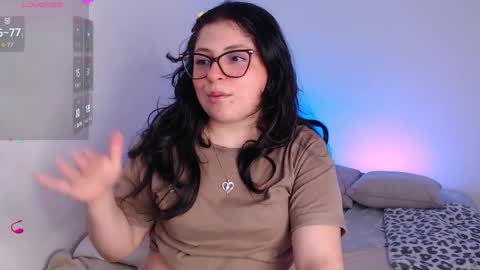 Snapshot of sofix_ chatting on April 2026 01:32:01 AM Lau online show from April 2026 01:32:01 AM