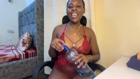 Snapshot of soft_nicole chatting on July 2026 09:28:02 PM soft_nicole online show from July 2026 09:28:02 PM