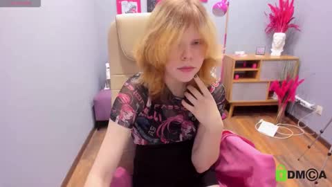 Snapshot of softflame chatting on December 2025 04:56:01 PM softflame online show from December 2025 04:56:01 PM