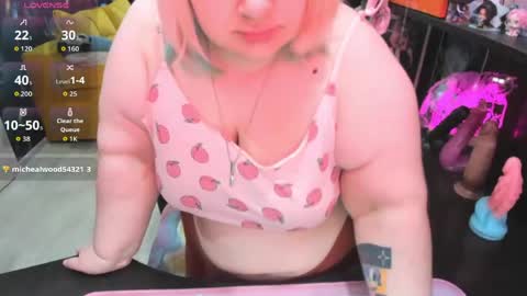 Snapshot of softie_sofy chatting on June 2026 01:39:01 AM Sofie online show from June 2026 01:39:01 AM