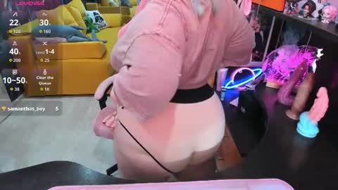 Snapshot of softie_sofy chatting on June 2026 03:22:02 AM Sofie online show from June 2026 03:22:02 AM