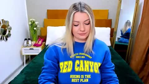 Softpleasurex online show from February 2025 07:01:02 AM