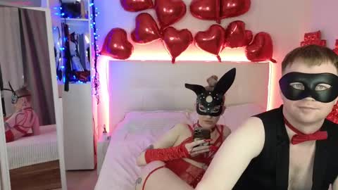 Snapshot of sofyandmike chatting on February 2025 08:33:02 PM SOFYandMIKE online show from February 2025 08:33:02 PM