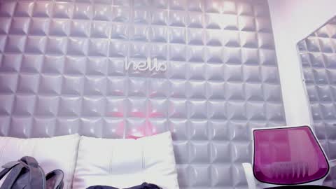 SOL  ANGEL online show from December 2025 04:03:02 PM