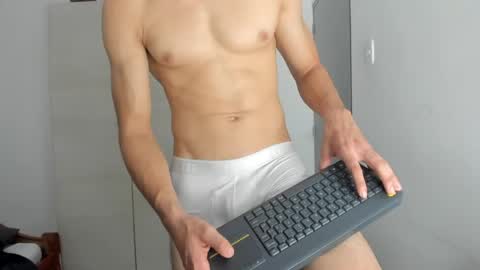 sola_enzo online show from May 2026 08:16:02 PM
