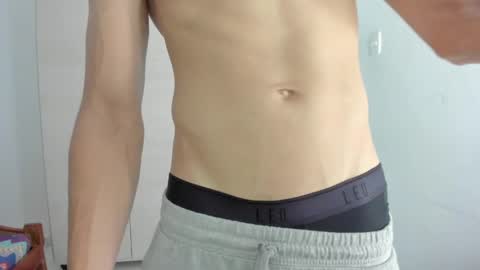 sola_enzo online show from June 2026 05:42:01 AM