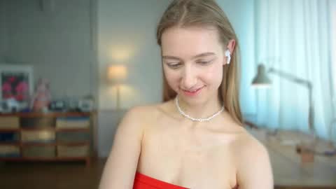 Bella online show from February 2025 02:04:02 PM