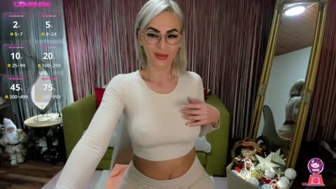 Criss online show from January 2025 09:01:02 PM